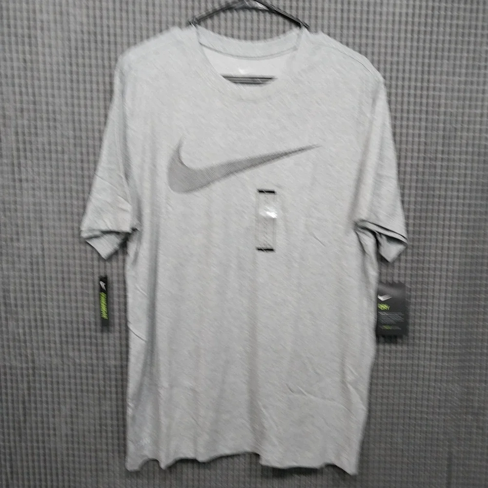 Nike Mens T-Shirt Dri-FIT Graphic Swoosh Training Tee Large Gray